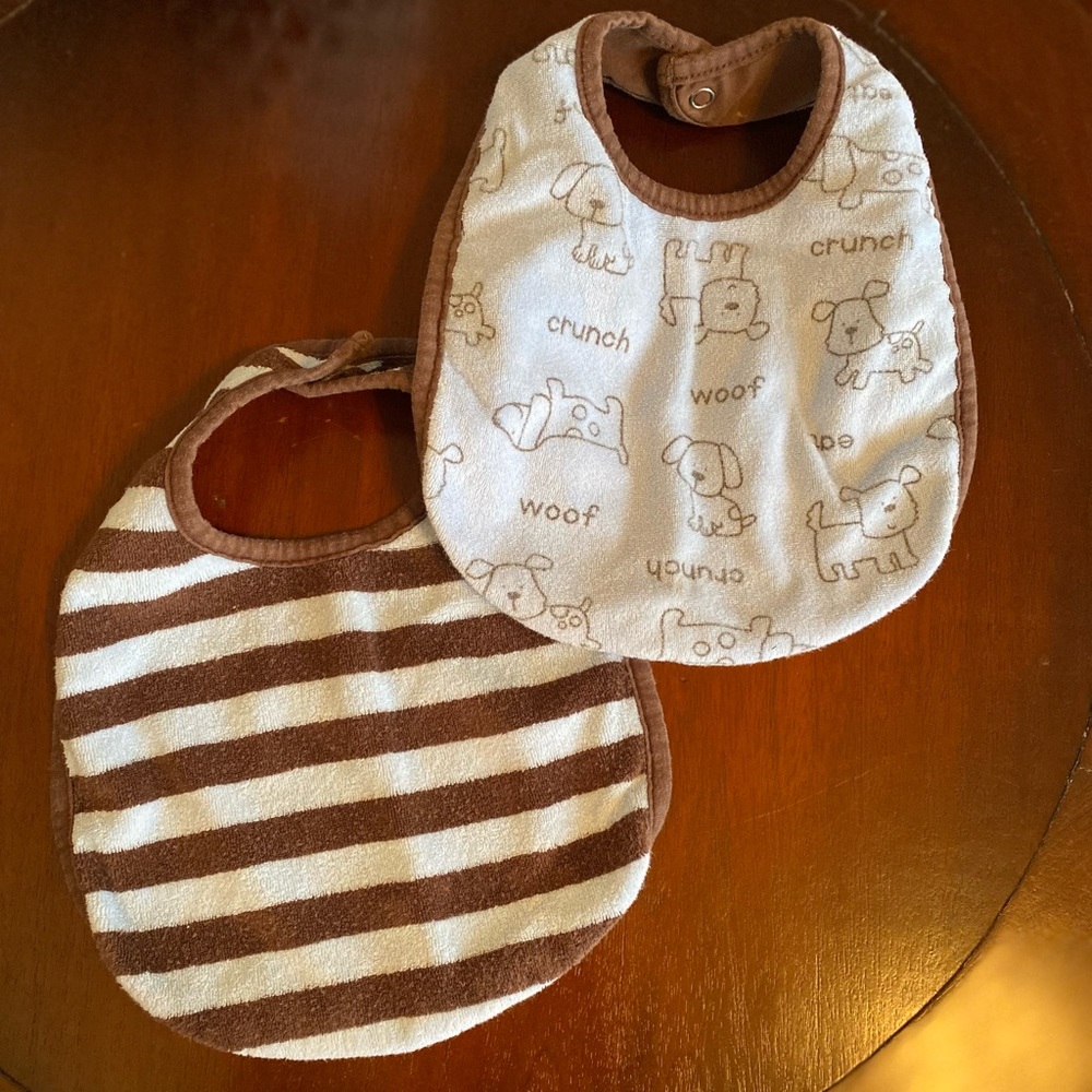 🧩4/$20 Carters set of 2 Bibs 🐶